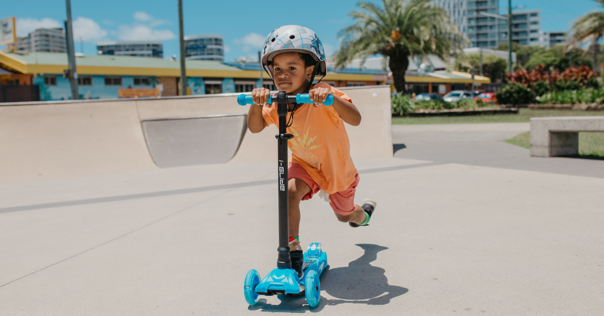 Compare the i-Glide 3-Wheel Scooter with the Globber 3-Wheel Scooter, â iGlide Scooters